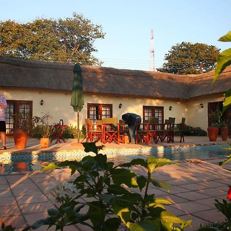 Mandebele Lodge Victoria Falls Dış mekan fotoğraf